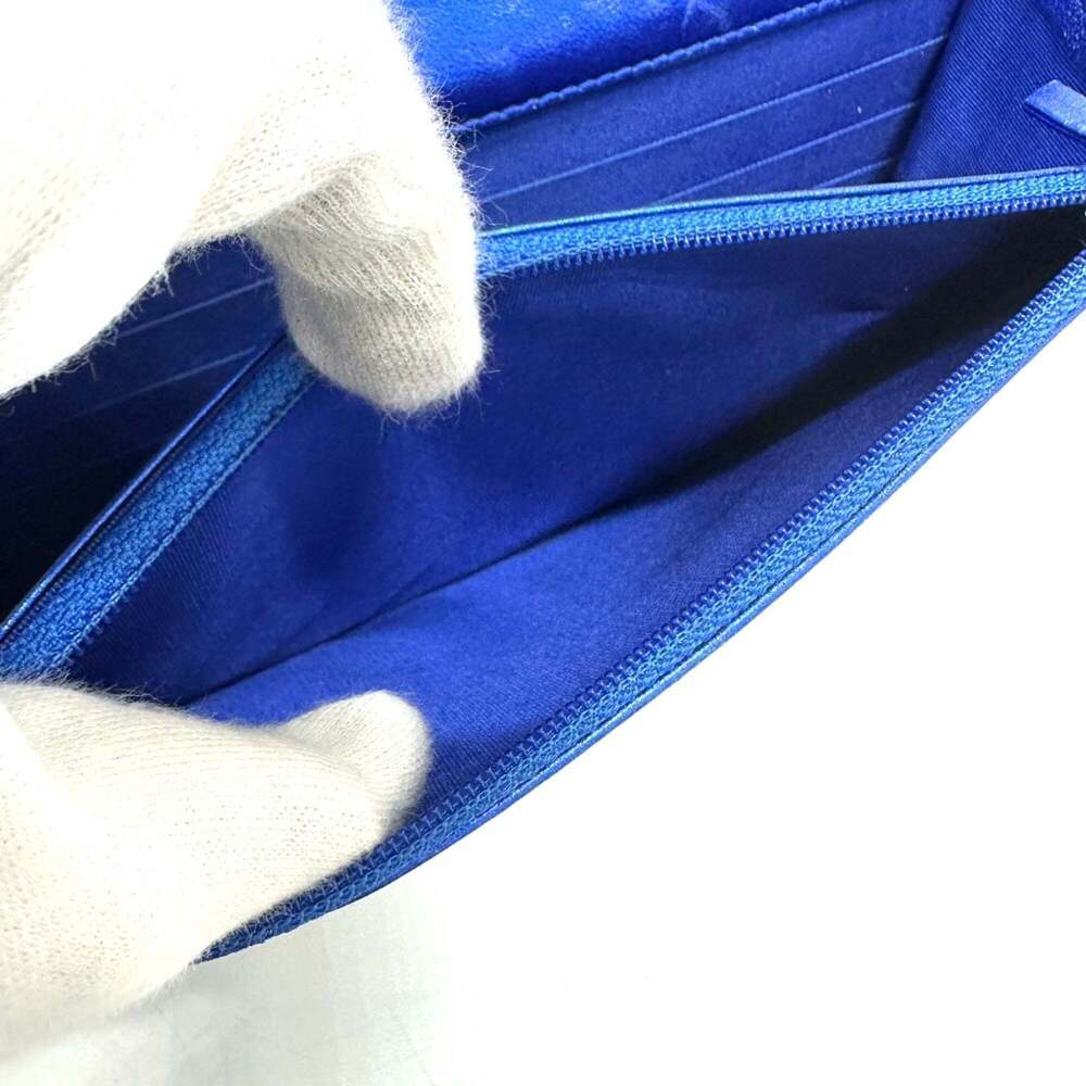 CHANEL Blue Shoulder Bag - Picture 12 of 16